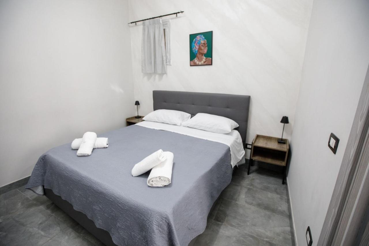 Mg House_2 Apartment Наполи Екстериор снимка