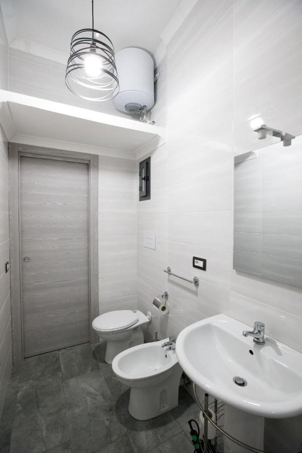 Mg House_2 Apartment Наполи Екстериор снимка