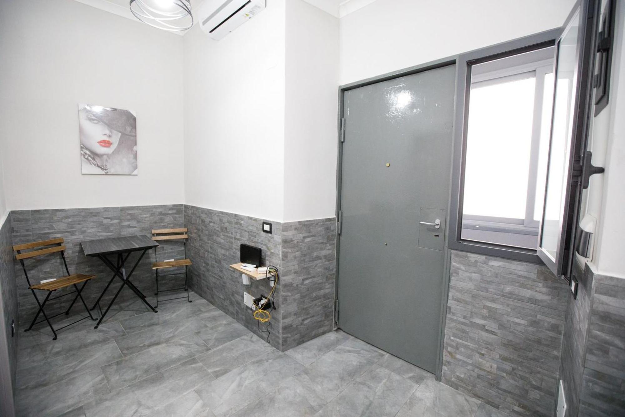 Mg House_2 Apartment Наполи Екстериор снимка